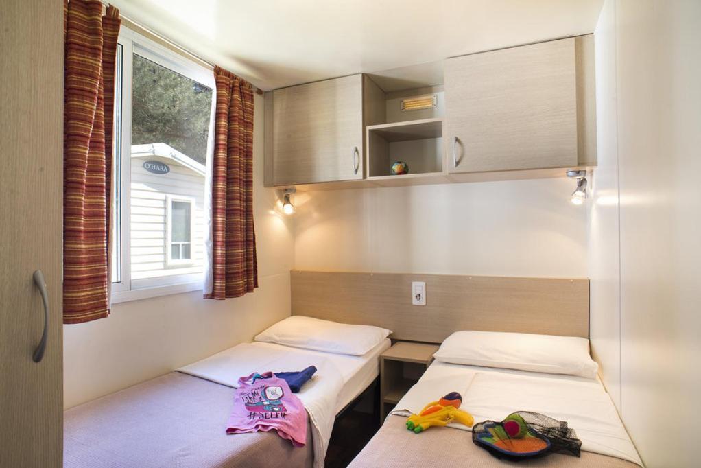 Lux Camp - Mobile Homes In Bi Village ฟาชานา ภายนอก รูปภาพ